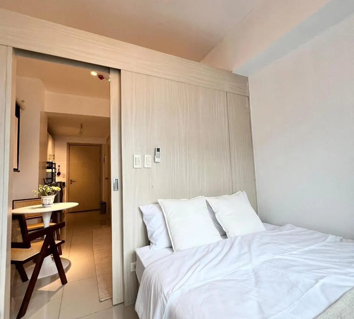 Jazz Residence T2 Rm 405 Homey Muji Inspired Staycation Big Screen Cinema Manila