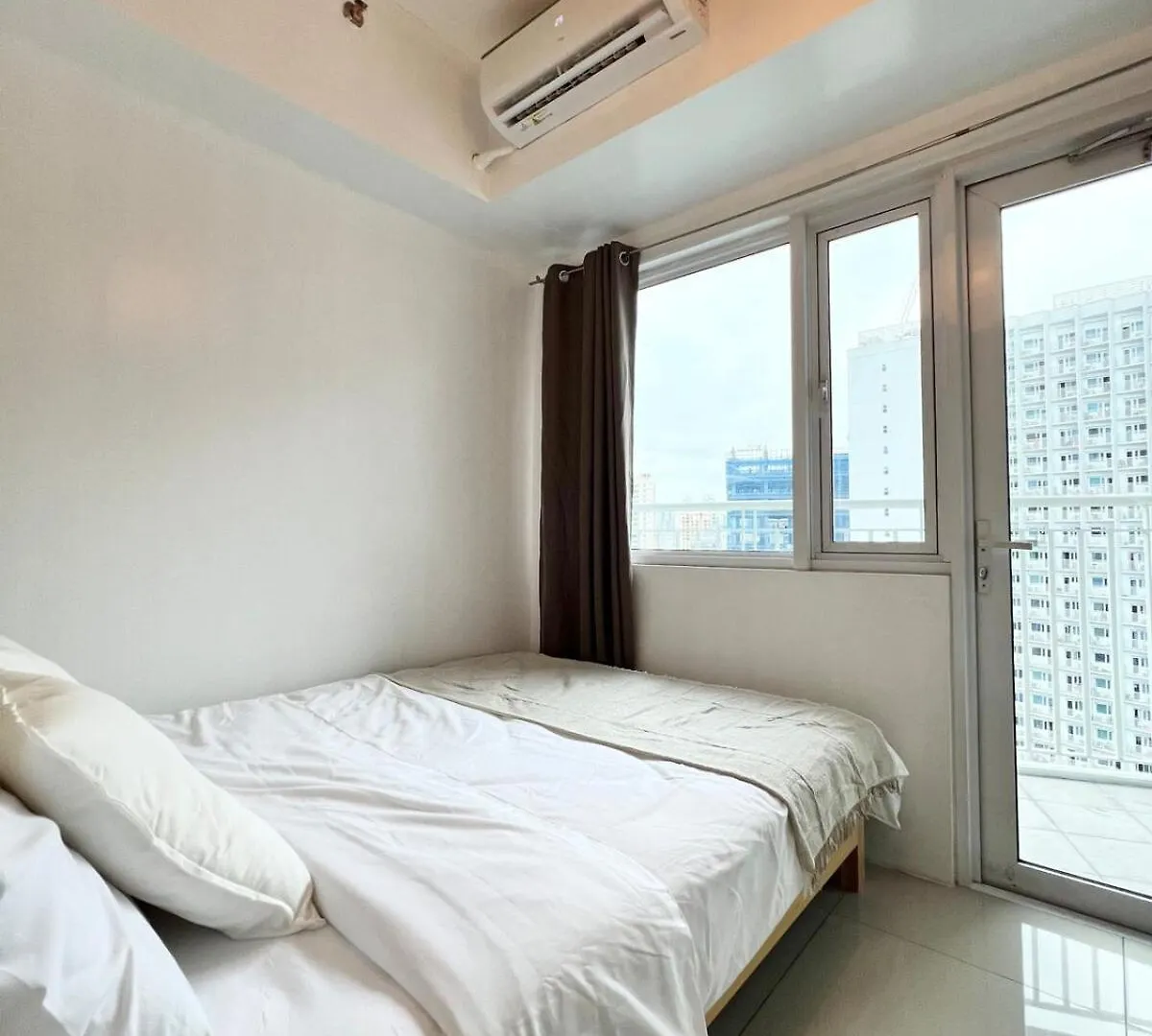 Appartement Jazz Residence T2 Rm 405 Homey Muji Inspired Staycation Big Screen Cinema Manilla