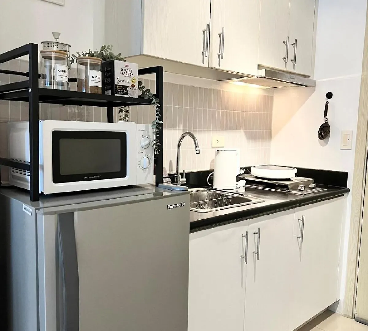 Apartment Jazz Residence T2 Rm 405 Homey Muji Inspired Staycation Big Screen Cinema Manila